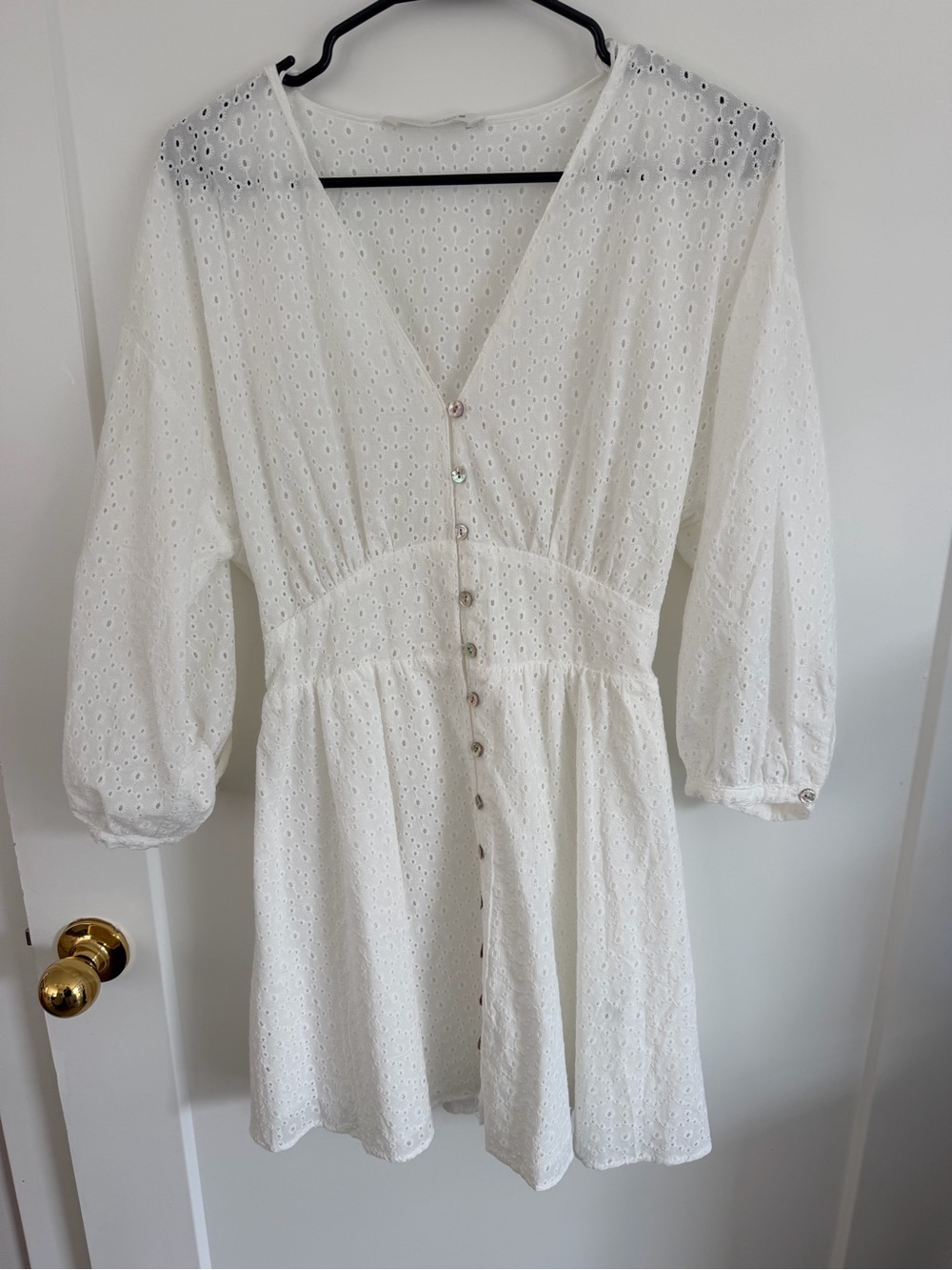 Zara White Eyelet Mini Dress with Button Front size M - Picture 2 of 9
